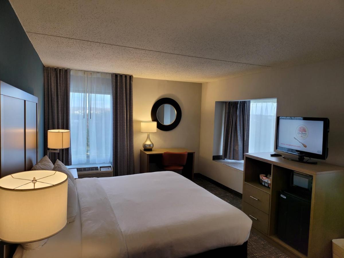 Comfort Inn & Suites Alexandria West Extérieur photo