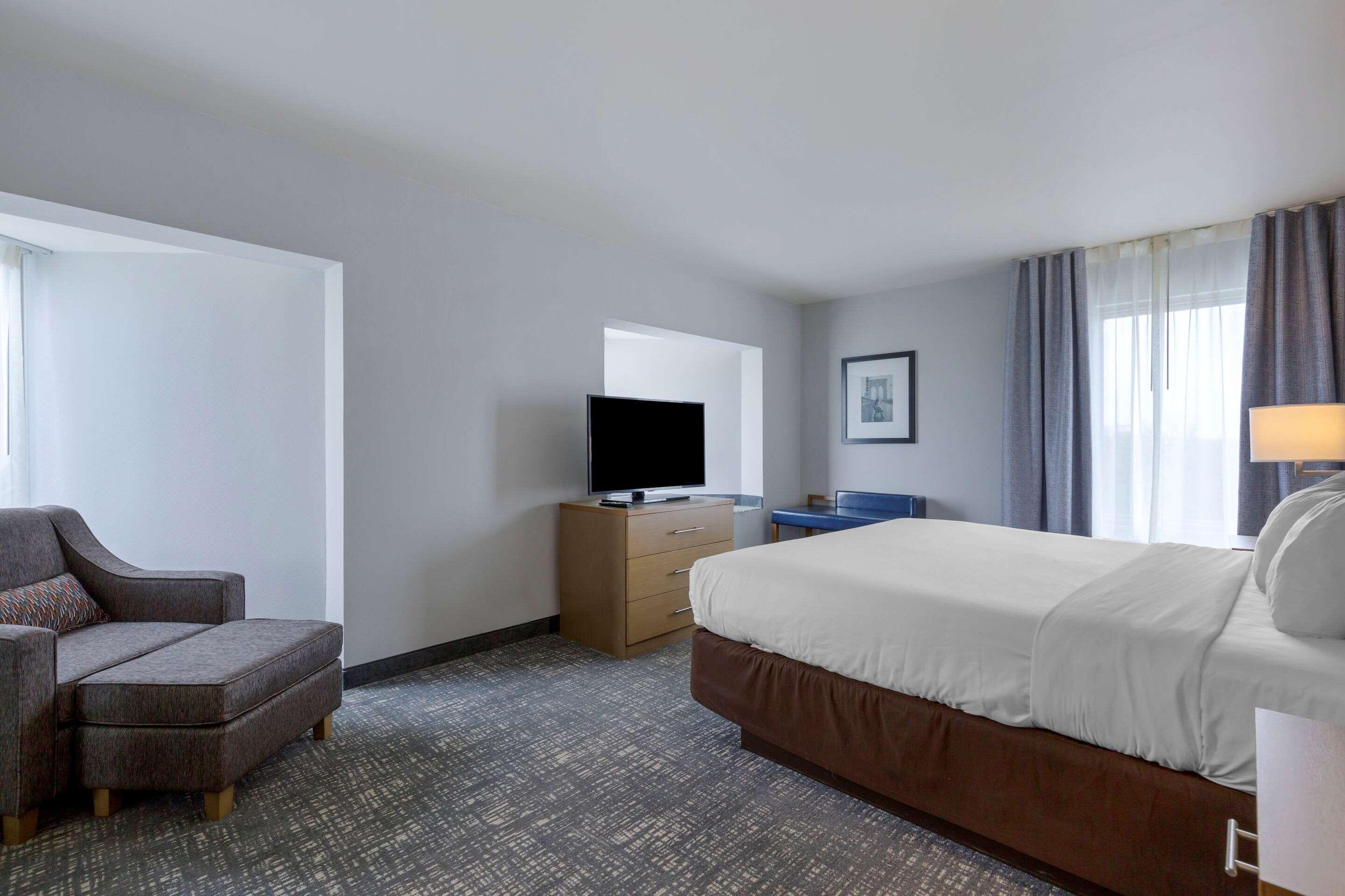 Comfort Inn & Suites Alexandria West Extérieur photo