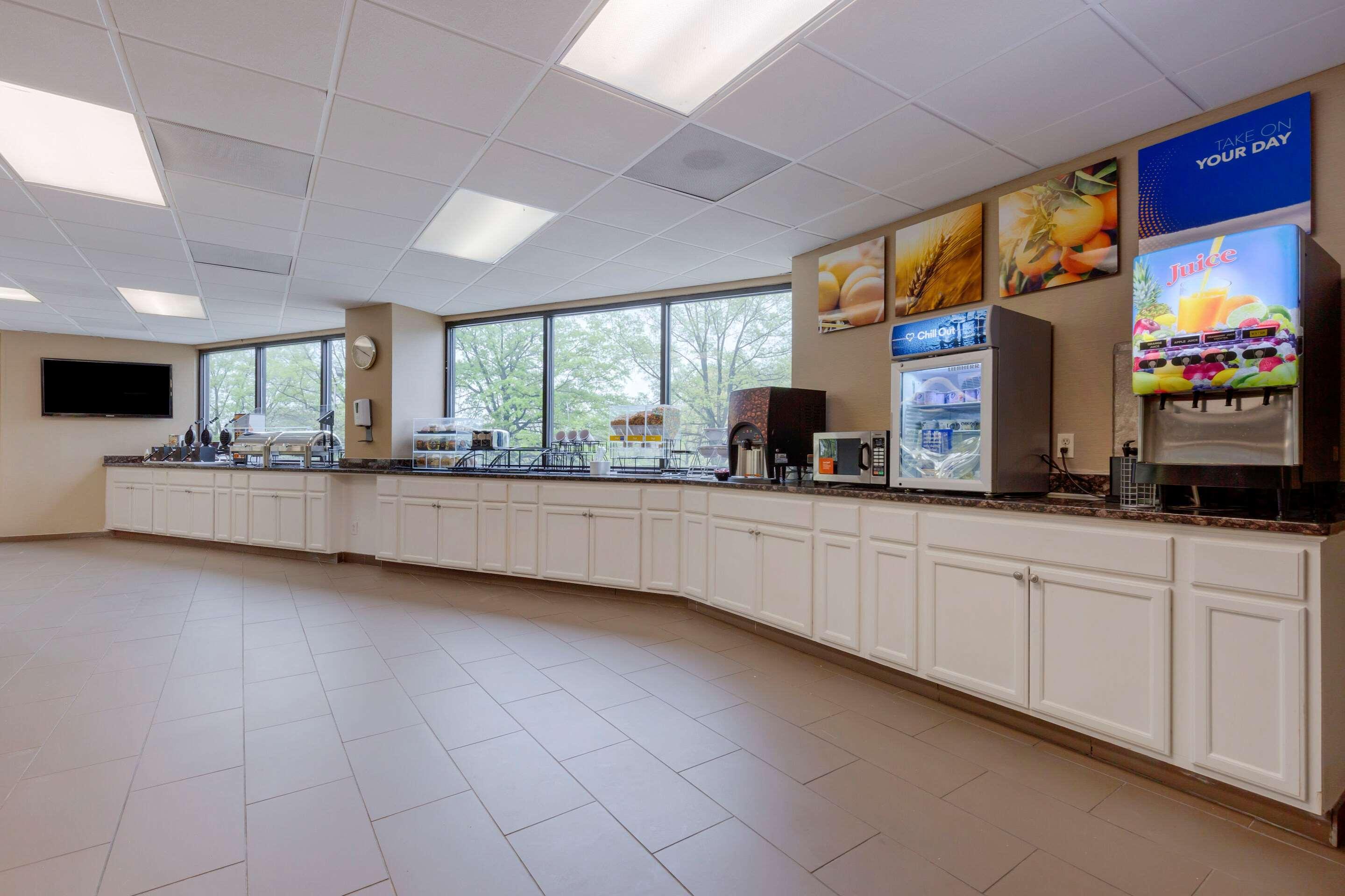 Comfort Inn & Suites Alexandria West Extérieur photo