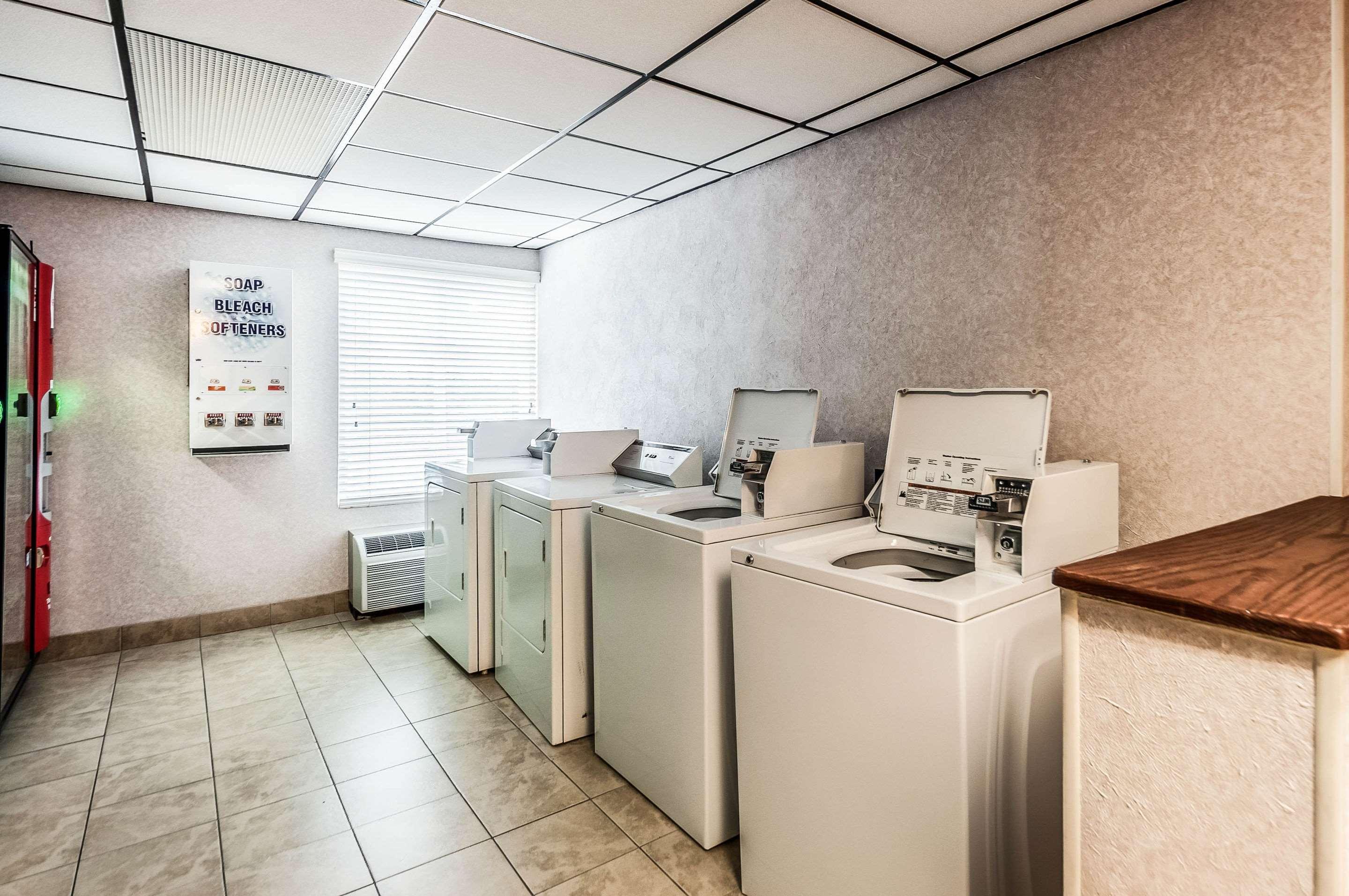 Comfort Inn & Suites Alexandria West Extérieur photo