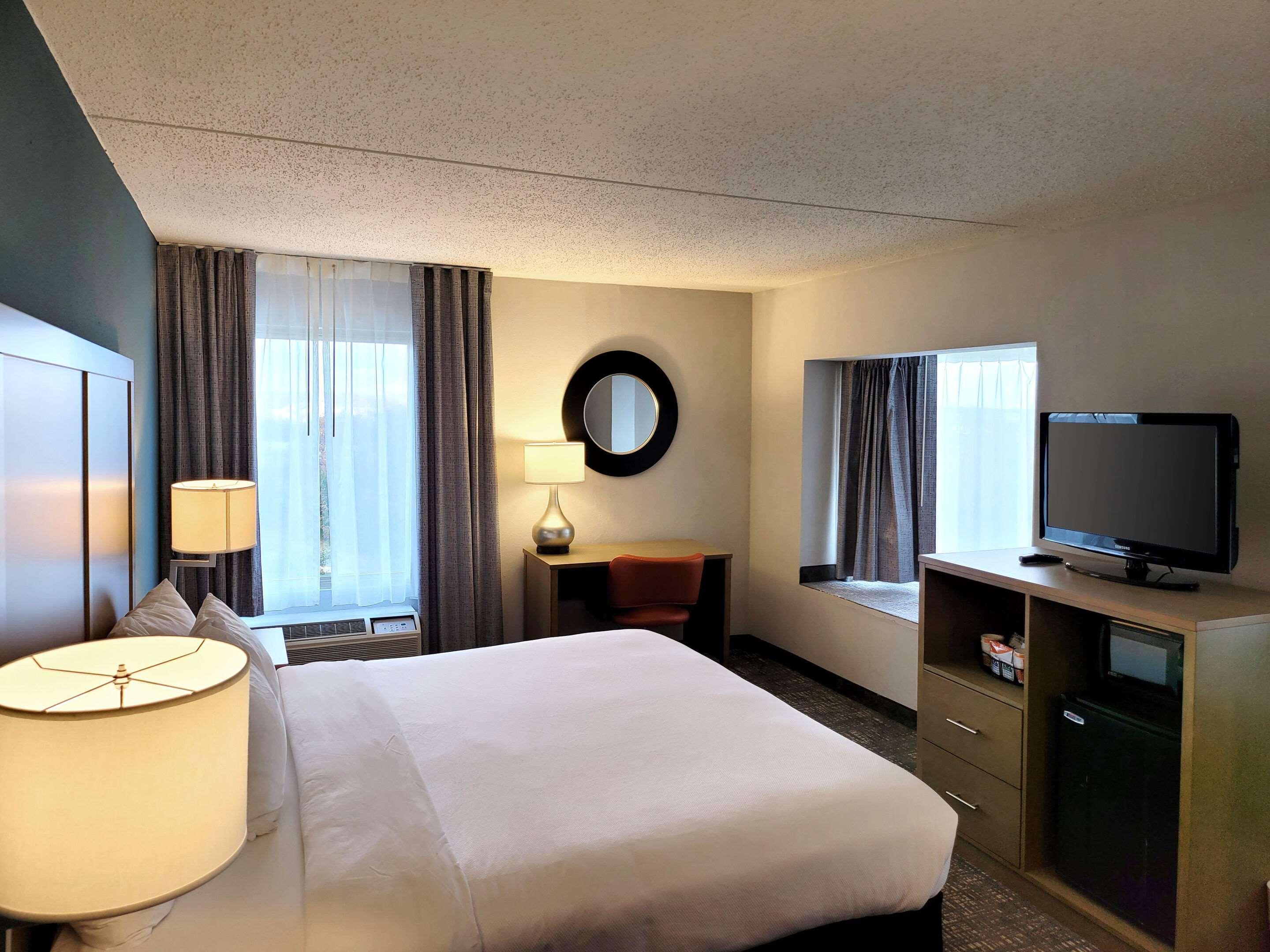 Comfort Inn & Suites Alexandria West Extérieur photo
